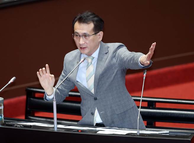 民进党立委郑运鹏认为，加入CPTPP，台湾必须面对日本核食品进口问题。（资料照，姚志平摄）