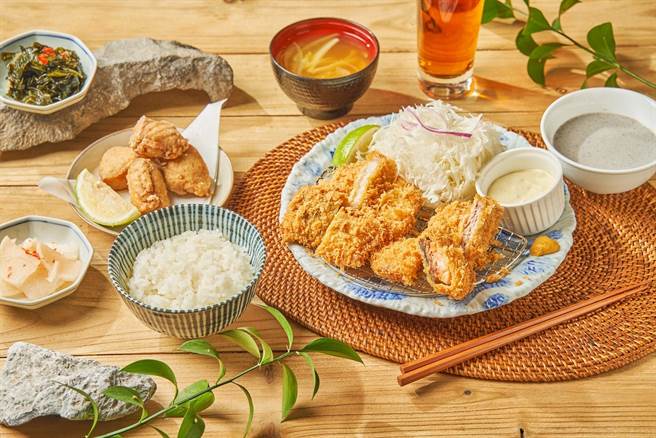 六角抢攻五倍券，旗下杏子祭出500元振兴五倍券海陆三拼双人套餐。（六角提供）