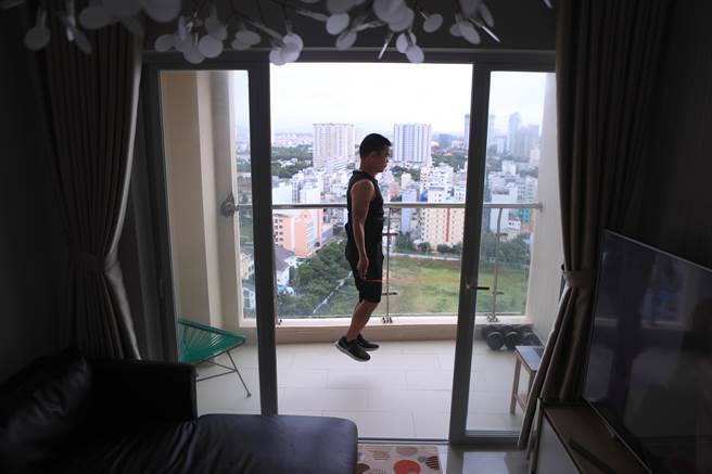 馬來西亞與印尼全國實施封鎖，泰國和越南則在高風險地區實施。數百萬人被告知盡可能待在家裡並禁止國內旅行。(圖/美聯社)