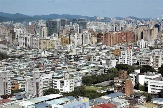 中央银行针对房价涨势进一步推出管制措施。(图/中时资料照)