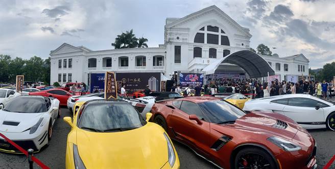 中兴会堂是中兴新村地标，迄今仍是举办各种活动的重要场所。（廖志晃摄）