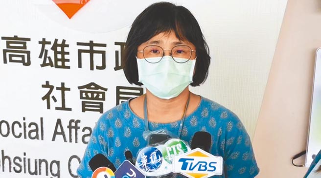 高雄鳳山區1名9個月大男嬰疑似遭虐，21日晚間被父親緊急送往長庚醫院急救，高雄市政府社會局家防中心主任李慧玲表示，目前男嬰還在驗傷中，已經沒有生命危險，但仍在加護病房保護中，醫院會持續診療關懷。（高市府社會局提供／洪浩軒高雄傳真）