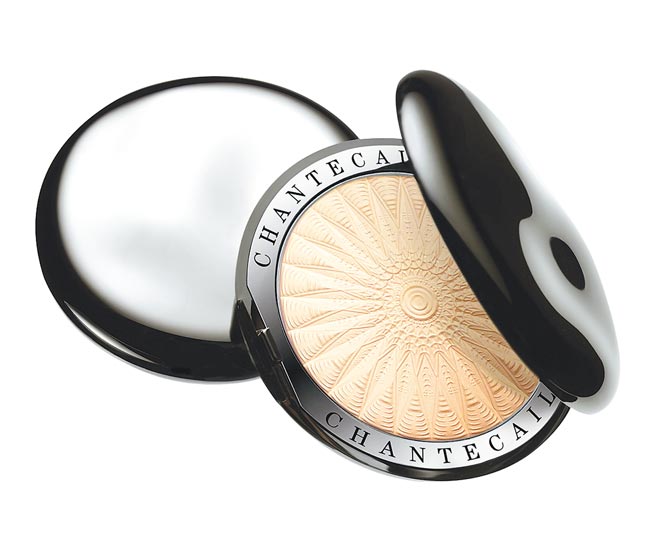 香緹卡完美柔焦蜜粉餅8g，3000元。（香緹卡提供）