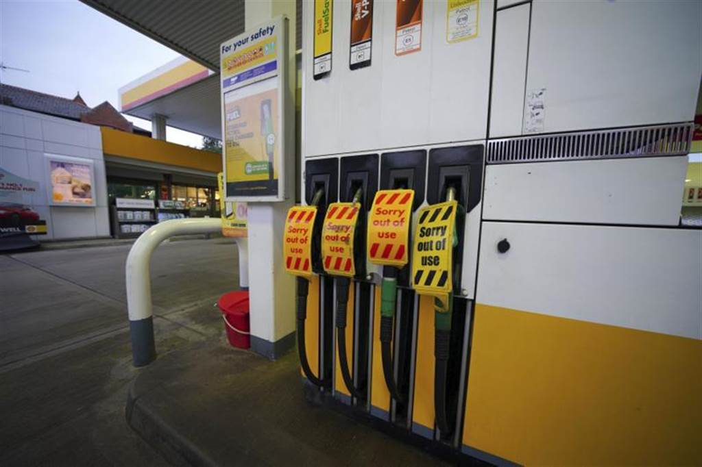 英一些加油站已出现断货，无油可加的情况。（美联社）(photo:ChinaTimes)