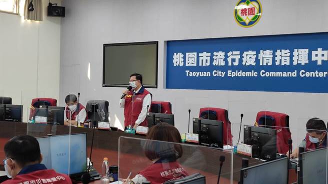 桃園市長鄭文燦認為，疫苗覆蓋率可作為降級參考。（賴佑維攝）