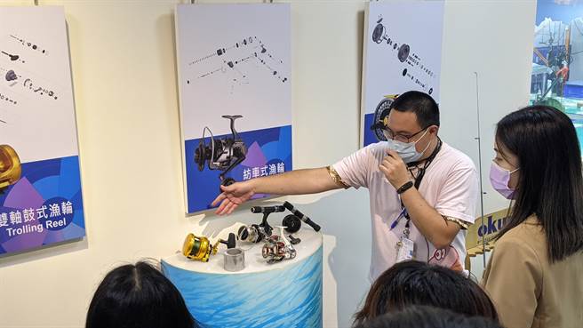 台中市府劳工局推动「解密百业 实境体验」职场体验活动。（台中市府卢金足台中传真）