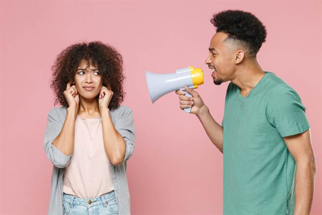 生肖属猪、虎、狗、鸡、猴的人说话超毒舌，其实本性很善良，是值得深交的朋友。（示意图／shutterstock）
