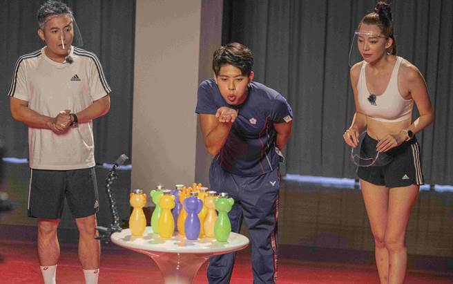 「鲜肉泳将」王星皓曝和妈妈的好感情。（Yahoo TV提供）