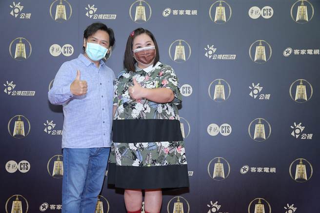 許傑輝（左）與鍾欣凌以《我的婆婆怎麼那麼可愛》入圍男女主角。（羅永銘攝）