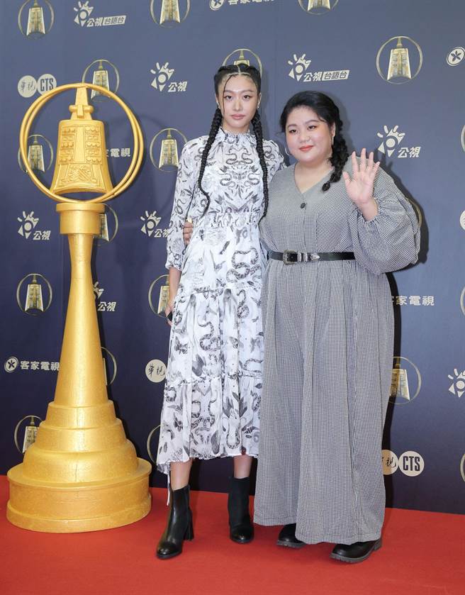 客家電視台《女孩上場》蔡嘉茵（右）、高倩怡。（羅永銘攝）