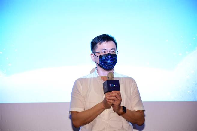 台中影視發展基金會副執行長林盈志於特映記者會現場邀請大家來台中看動畫電影。