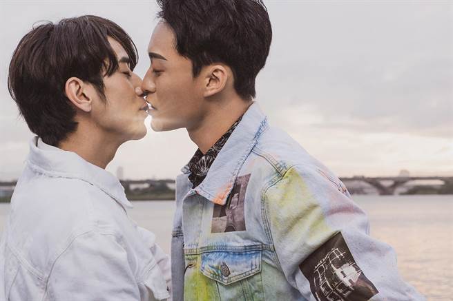 黑点CP再度合作。（GagaOOLala提供）