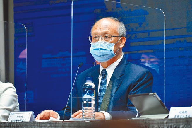 台湾正式递出加入「跨太平洋伙伴全面进步协定（CPTPP）」申请，行政院经贸谈判办公室总谈判代表邓振中23日表示，台湾以WTO模式「台澎金马个别关税领域」为名申请，这也是台湾申请加入世界贸易组织（WTO）的方式，行之有年，台湾是主权独立的国家，但参加经贸协定时，用这名字争议最小，所以选择此名。（行政院提供）