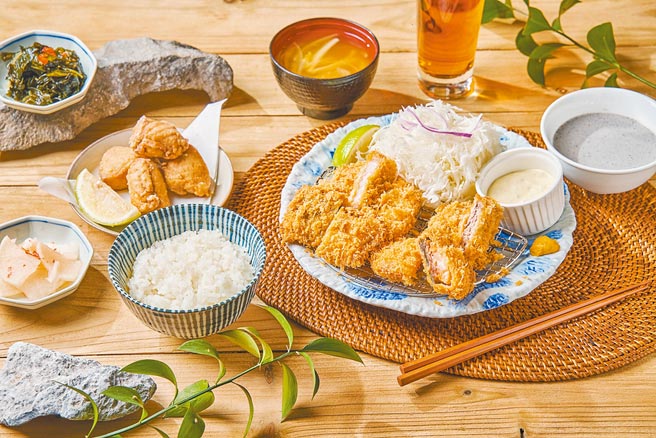 杏子猪排海陆三拼双人套餐，原价616元，五倍券优惠500元。（六角国际提供）