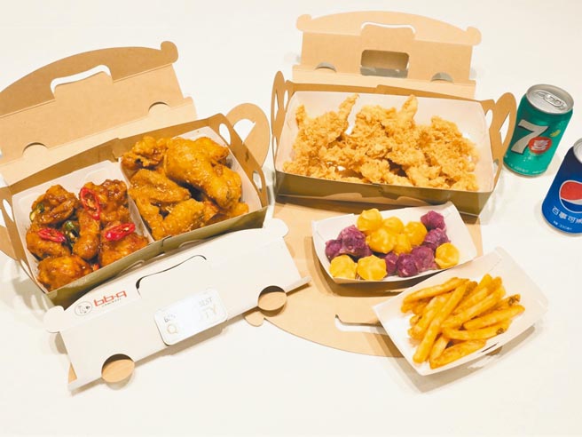 即起至bb.q CHICKEN消费满千，就赠送「全餐振兴五倍券」。（bb.q CHICKEN提供）