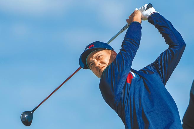 東京奧運男子高球金牌蕭佛利將代表美國出賽萊德盃，昨在賽前練習賽小試身手。   （路透）