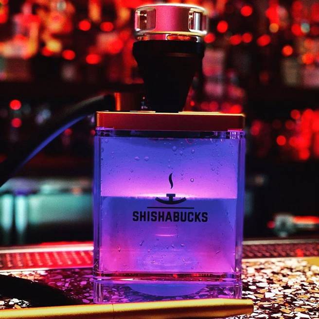 隐藏在居酒屋的嘻哈酒吧「Eside Bond」饶舌的灵魂用酒精还有音乐来发酵，一起迎接最彩色的夜晚 （图片／BEEMEN蜂报提供）