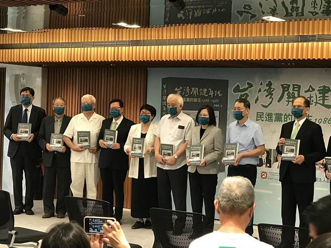 國民黨未來兩岸路線？鄭文燦：台灣人民不同意一中，這是很清楚。曾薏蘋攝