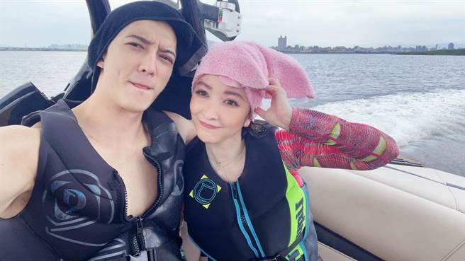 王家梁和許維恩感情甜蜜。（維恩原創 ／ 達爾＆麻繩）