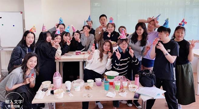 朱正生带领全班在爱中一起成长。(朱正生提供)