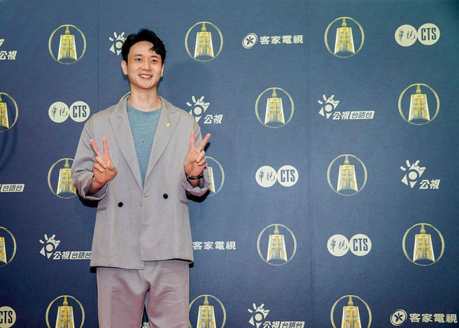 入围迷你剧集男主角的刘冠廷，昨开心分享入围心情。（罗永铭摄）