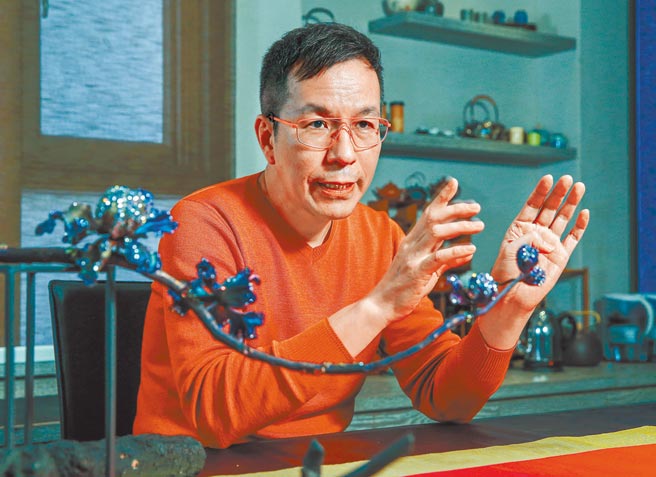 陈智权将台湾珠宝品牌AKACHEN一步步推向国际艺术殿堂。（粘耿豪摄）