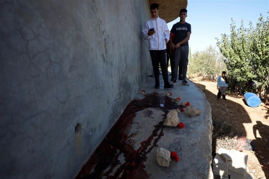 在以色列佔领的约旦河西岸，3名巴勒斯坦人在突袭中被以色列军队杀害的现场。图/路透社(photo:ChinaTimes)