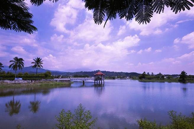 茂管处串联六龟与旗山、美浓周边，推出「旗美东高逍遥游」活动（图为美浓中正湖）。　图：茂林国家风景区管理处／提供