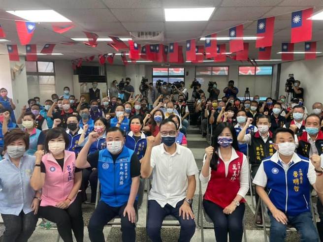 朱立伦谢票之旅桃园起跑，强调团结不让民进党见缝插针。(吕筱蝉摄)