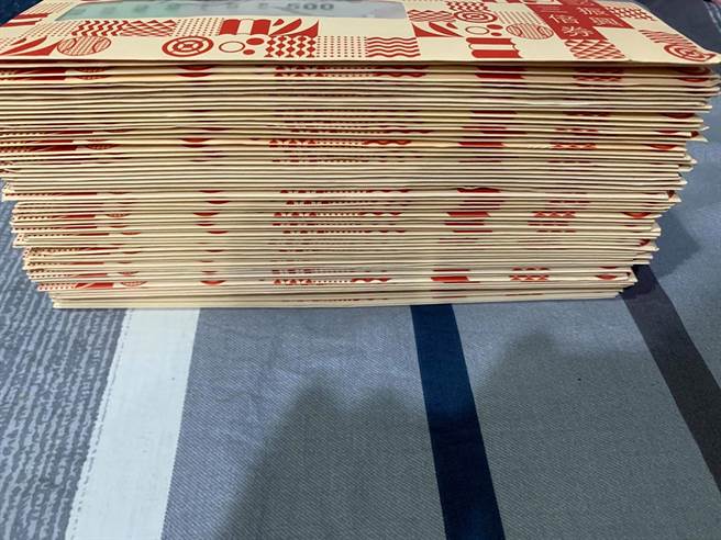 振兴五倍券还未发，网路已掀起一波收购潮。（图／翻摄自脸书社团）