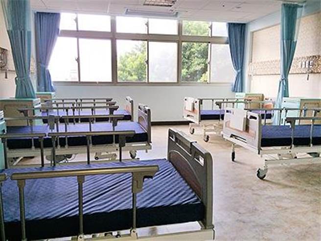 疫情趋缓 北市：10／1起开放长照机构探视。（报系资料照）