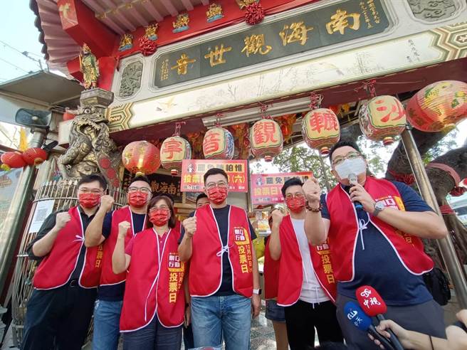 罢免陈柏惟总部26日在沙鹿市场口举行罢免陈柏惟街头宣讲活动，江启臣等人均出席助讲。（陈淑娥摄）