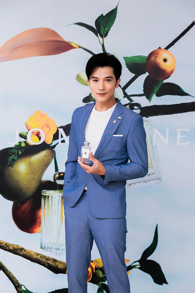 Jo Malone London英國梨與小蒼蘭花園品牌之友邱澤分享，他的香氛愛好。（Jo Malone London提供）