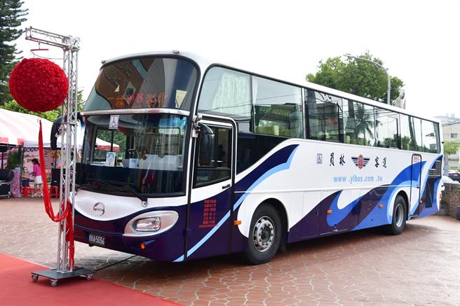 以往搭公车往返彰化市与二林镇，沿途必须停靠71个站，约一个半小时的车程，彰化县政府规划全新市区客运19路路线「彰化-二林（经国道一号）」，让车程大幅减少至一个小时以内。（吴建辉摄）