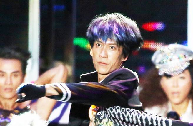 张胜丰曾是不少天王天后御用的舞蹈老师，他曾为蔡依林、杨丞琳、S.H.E等大咖编舞，也让张胜丰有「舞蹈教父」的封号。（图／本报系资料照片）