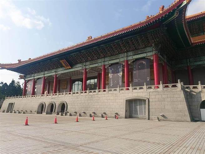 艺文场馆管制再松绑，疫情指挥中心指挥官陈时中今天表示，放宽场所容留人数不受限室内80人，室外300人上限。（本报资料照片，李欣恬摄）