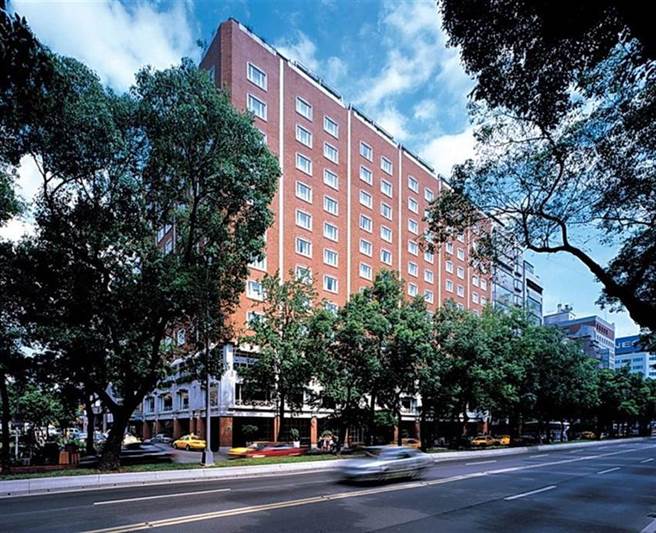 女房客控诉房门被开启，台北老爷向房客致歉，并解释事发经过。（图／台北老爷酒店）