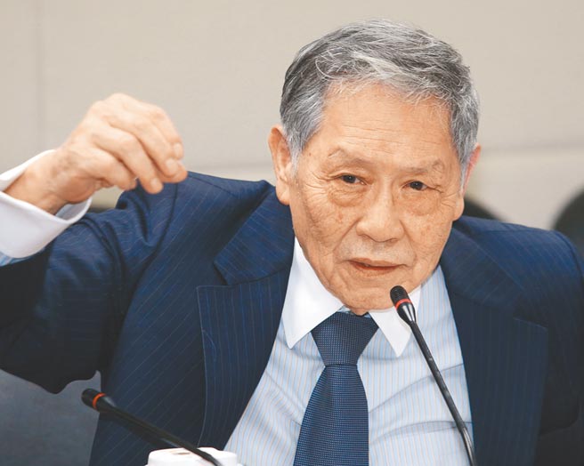 退役中將帥化民在退輔會副主委李文忠的「國防群組」中與李文忠有一番論戰，對於李文忠所提文人領軍，帥強調，文人領軍的用意不要曲解，國軍早已馴化了，在台灣文人領軍沒有問題。（本報資料照片）