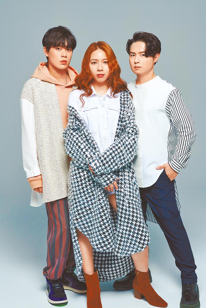 告五人昨為原創流行音樂大獎音樂分享會開唱。（新視紀整合行銷提供）