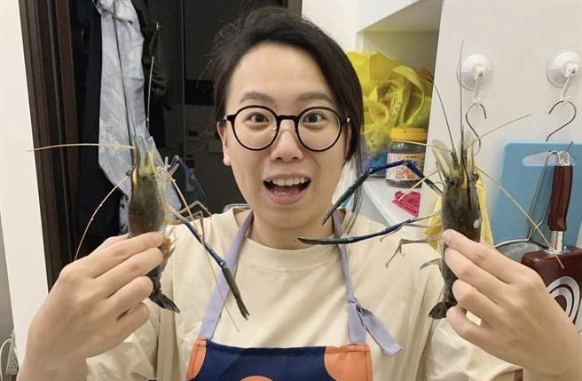 因街访而成为人气网红的「孙女」，以无俚头幽默感着称。(翻摄自孙女IG)