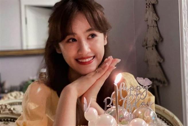 Sandy昨宣布结婚喜讯。(图/翻摄自吴姗儒IG)