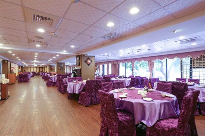 营业逾70年的老字号餐厅银翼，近期爆出经营权纠纷。（取自银翼餐厅官网）