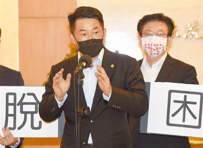 为避免立院再次上演基进立委陈柏惟与官员鸡同鸭讲的状况，立法院今宣布暂缓执行通译服务，将待加强沟通后再推动。（季志翔摄／本报资料照片）