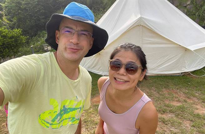 吴凤在台湾深耕15年，是道地的台湾女婿。(翻摄自吴凤 Rifat脸书)