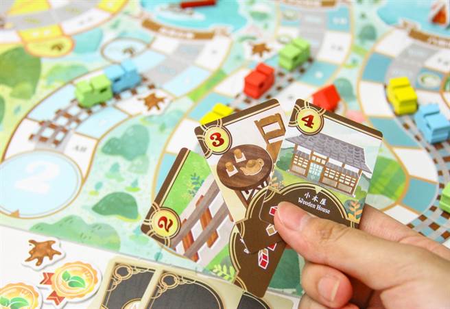 林务局阿里山林业铁路及文化资产管理处10月1日起将发行一款以林业铁道为主轴的桌游《铁道山林》。（林铁及文资处提供∕吕妍庭嘉义传真）