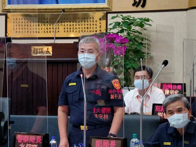 台南市青年犯罪率高居6都第2，市警局长方仰寧将与劳工局、社会局跨局处合作，协助犯罪高危险群的青年就学、就业。（洪荣志摄）