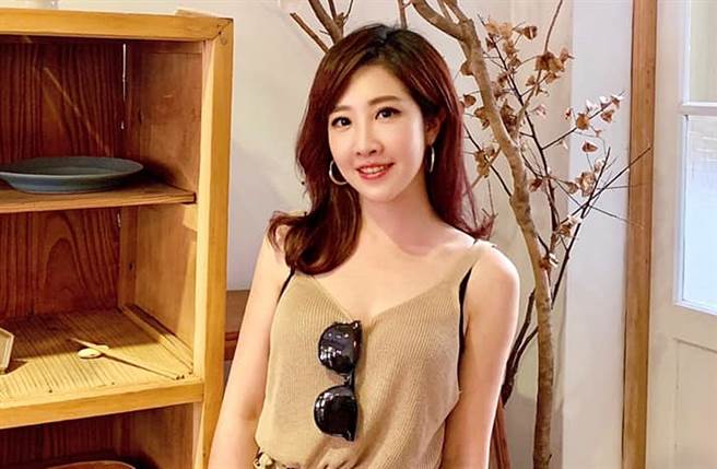 黄若薇近来被封最美发言人。（图／翻摄自黄若薇 Vivi -主播/记者脸书）