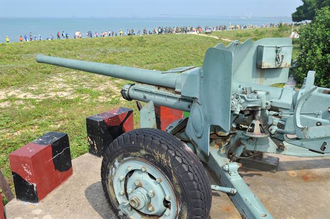 金门「城镇之心」首期工程基本完成体育馆至雄狮堡一带近12公顷的空间整合。（李金生摄）