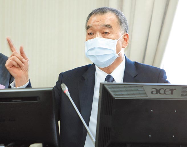 國防部回應拜登政府二次軍售，表這顯示台美持續鞏固安全夥伴關係。圖為部長邱國正（資料照片／季志翔攝）