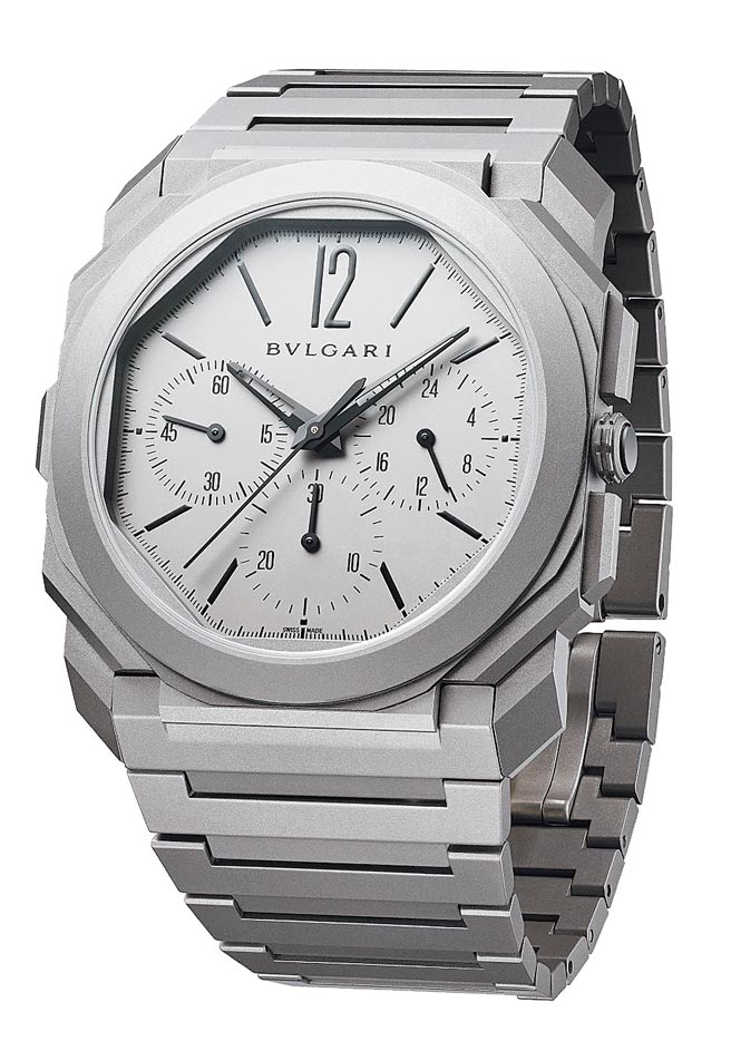 寶格麗OCTO FINISSIMO超薄計時GMT自動上鍊鈦合金腕表，55萬9000元。（BVLGARI提供）